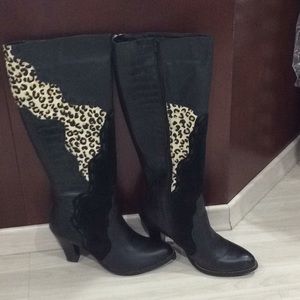 Leopard boots